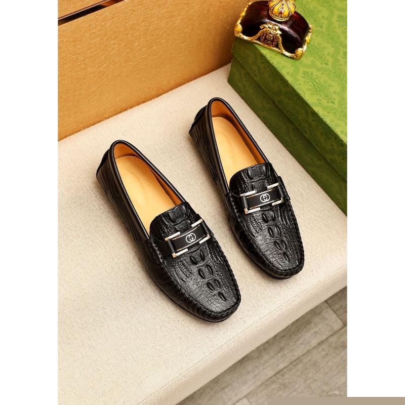 G*u*i leather shoes